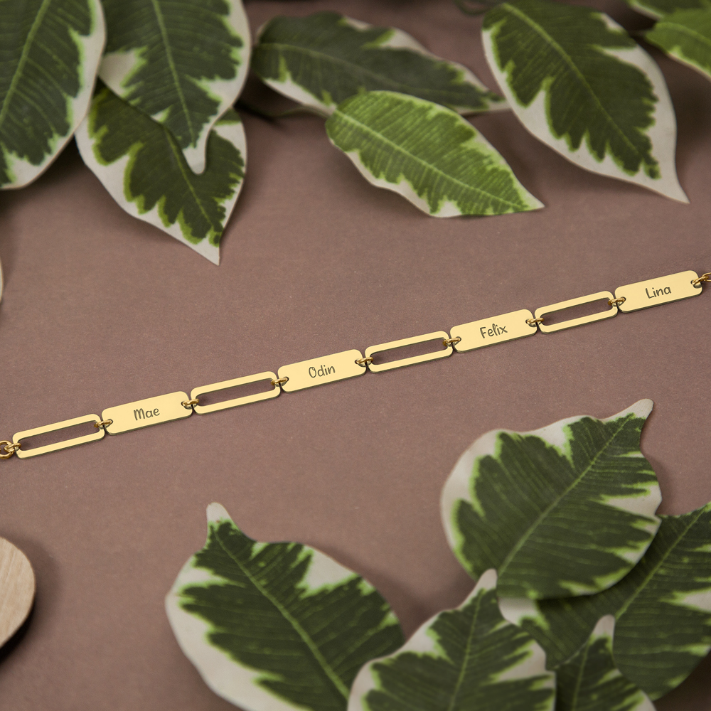 Goldenes Paperclip-Armband mit Namen