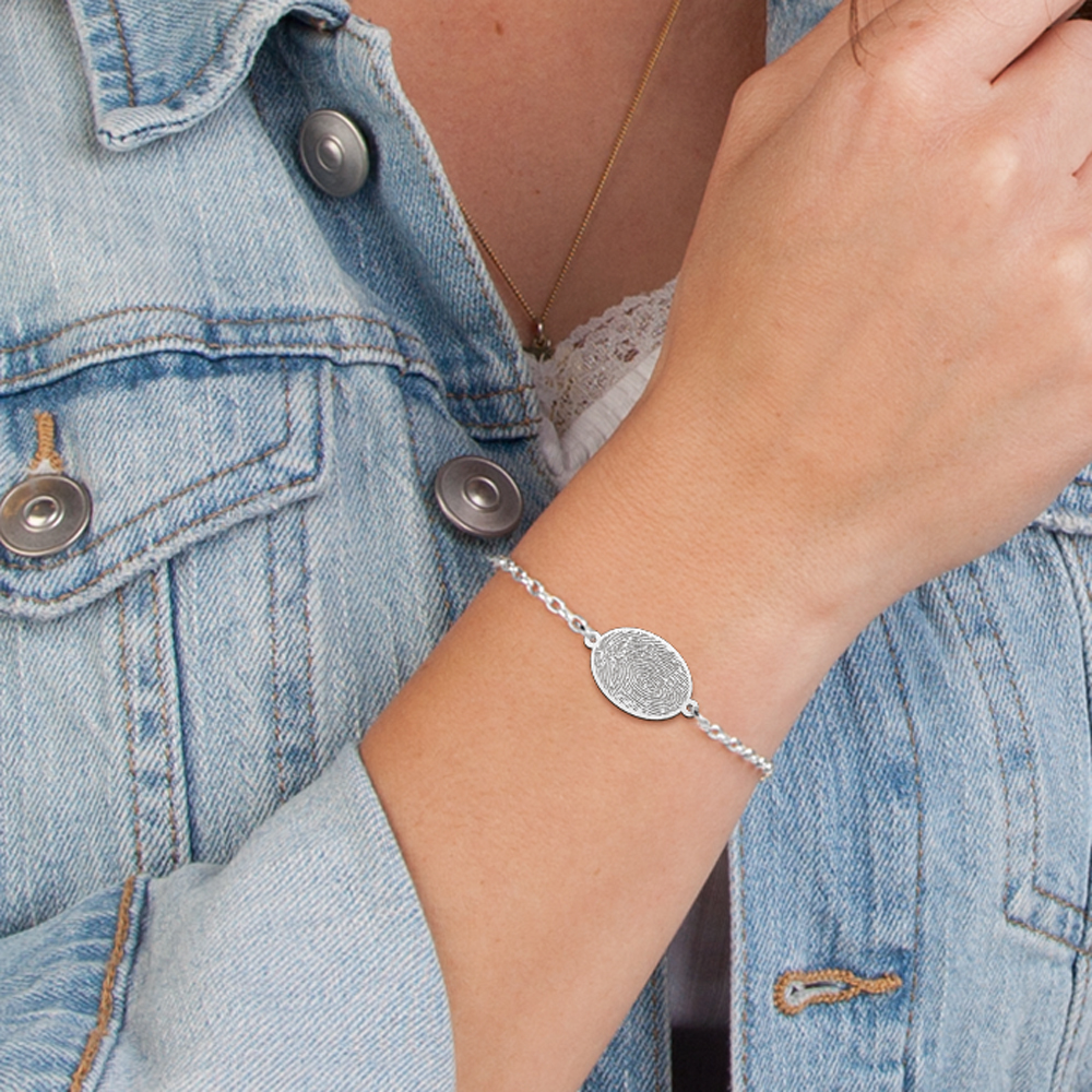 Silberarmband mit ovalem Fingerabdruck-Anhänger