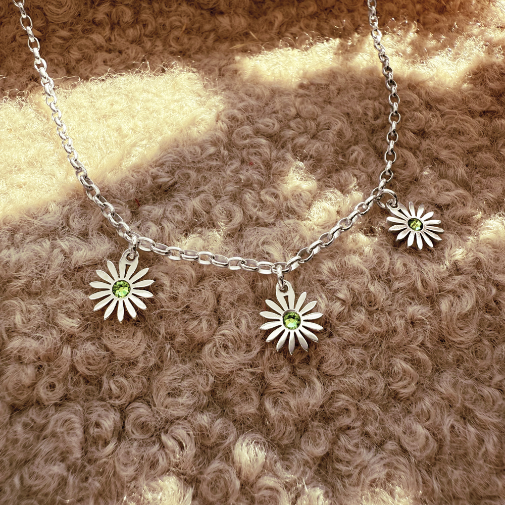 Kette mit drei Gänseblümchen mit Geburtssteinen