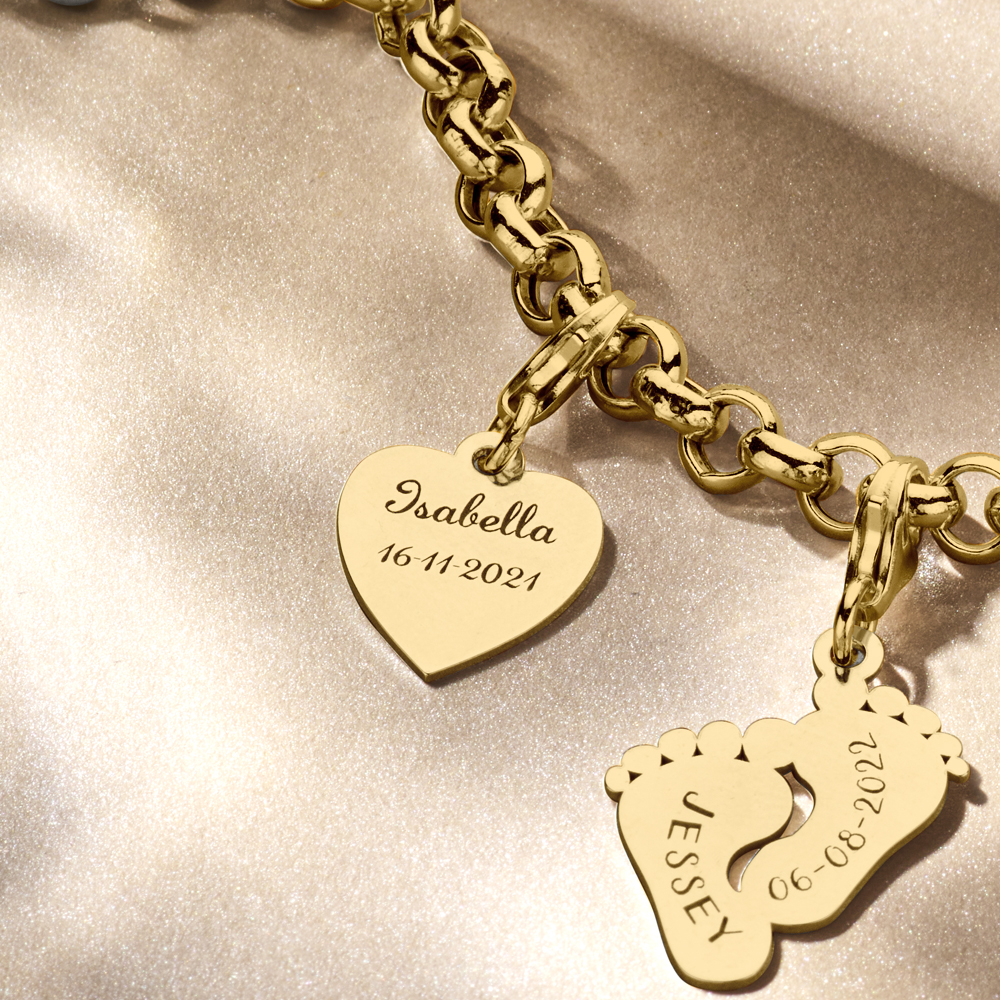 Goldener Charm Herz mit Name und Datum