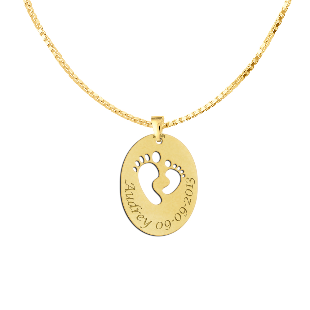 Goldener Schmuck zur Geburt – Füßel gestanzt